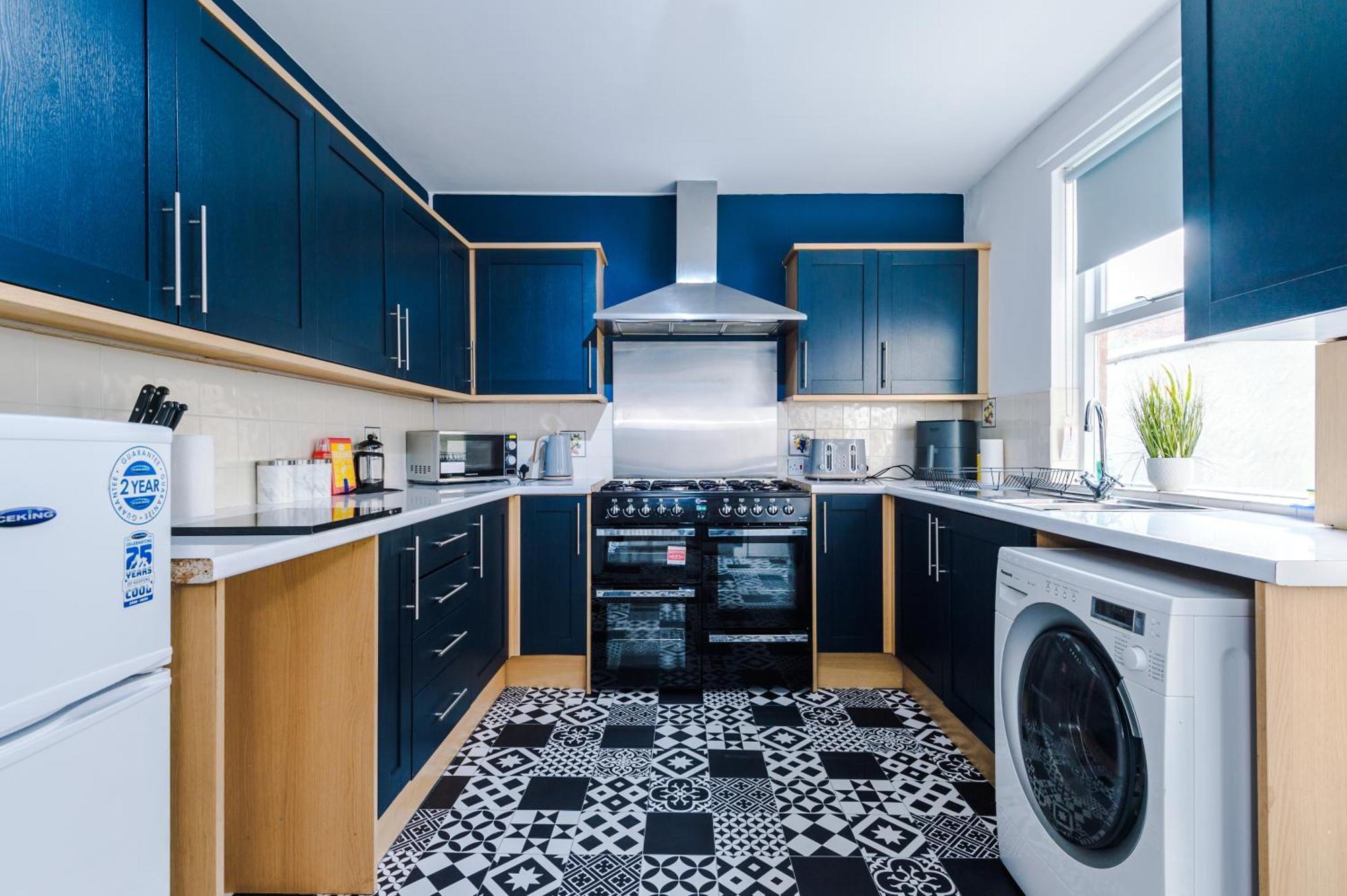 Large 7 Bedroom Town House In Chester City Centre Exteriör bild