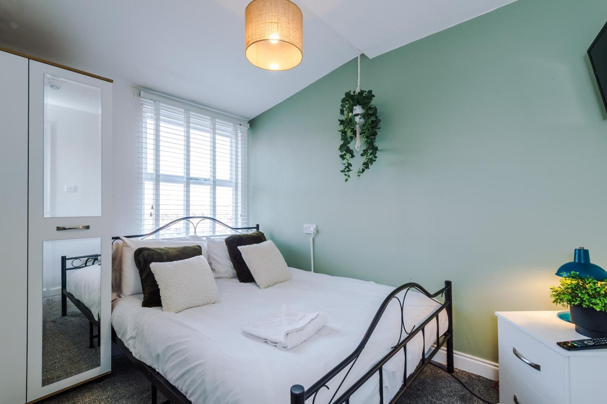 Large 7 Bedroom Town House In Chester City Centre Exteriör bild
